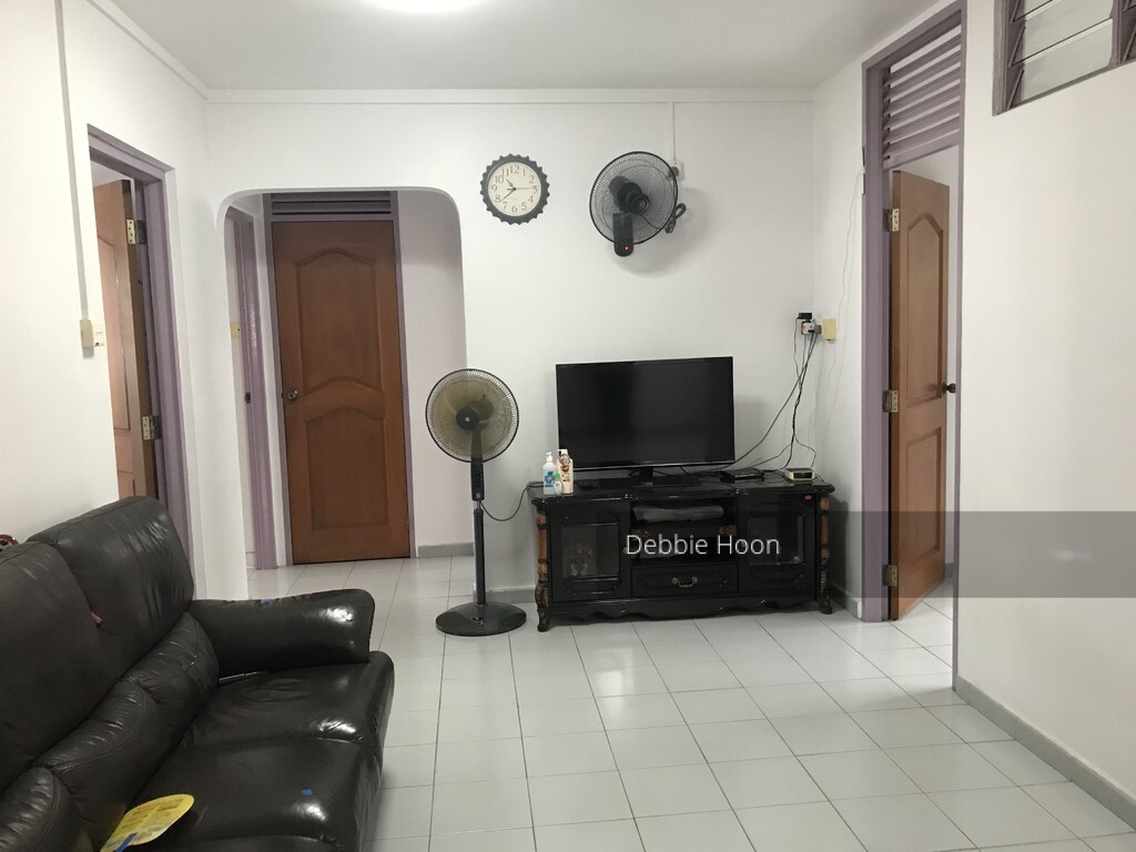 Hougang Avenue 8 thumbnail photo